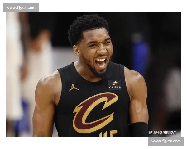 爆发式蜕变!小米切尔季后赛场均 15+6 创生涯新高,热火 2400 万续约锁定后场未来 爆发式蜕变!小米切尔季后赛场均 15+6 创生涯新高,热火 2400 万续约锁定后场未来